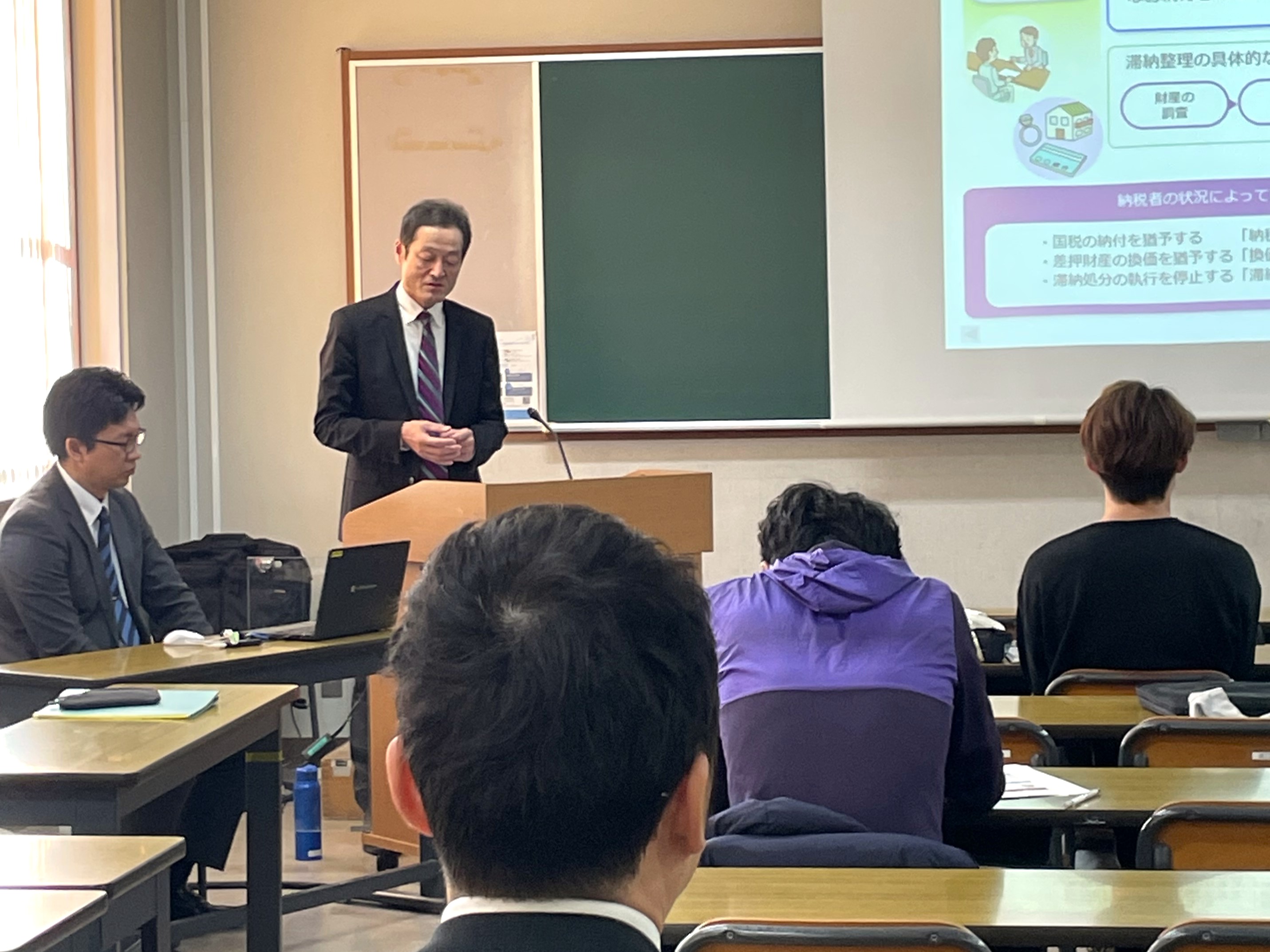 【公務員試験対策講座】現場のリアルに興味津々！「税の説明会」を開催しました