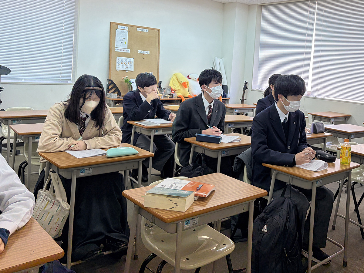 伊禮誠汰助教による出前授業を実施しました（わせがく高等学校 稲毛海岸キャンパス）